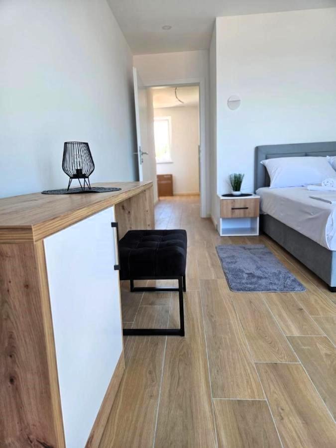 Boutique Hotel Ivy'Z Novalja Eksteriør bilde